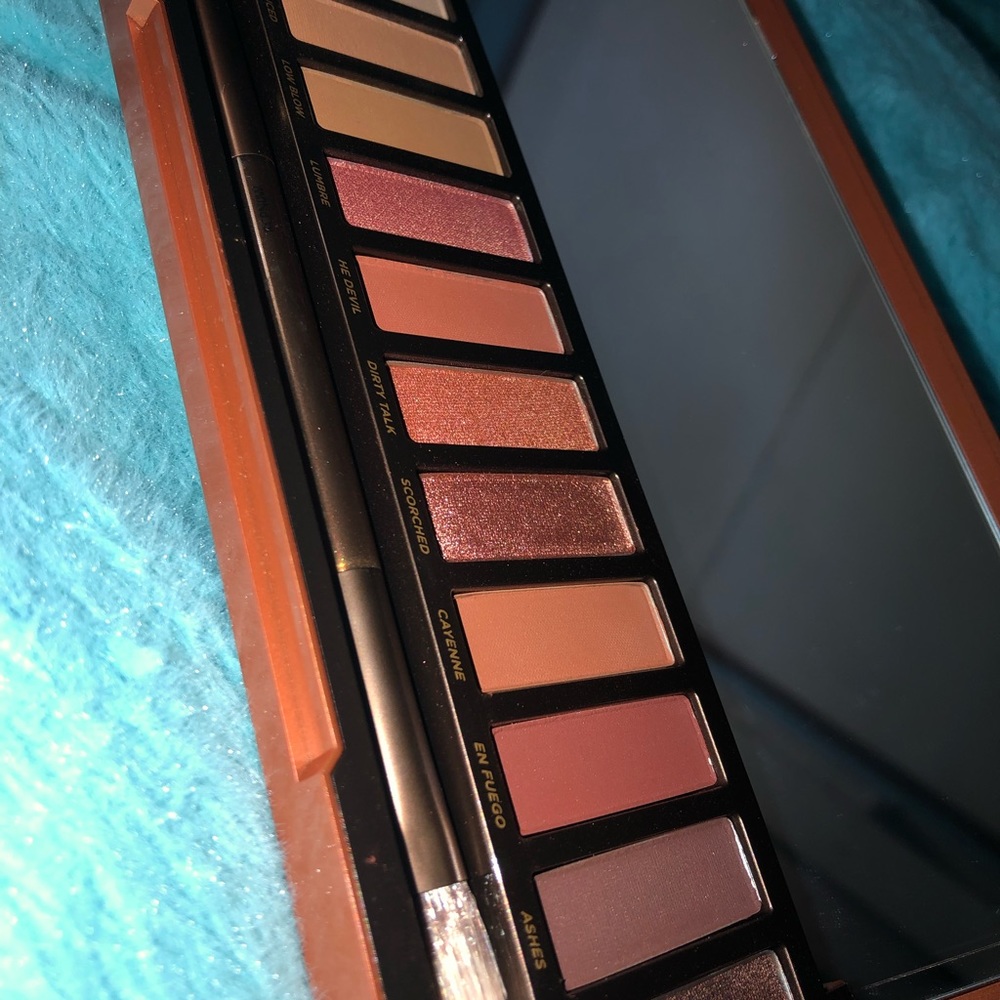 Brand New Urban Decay Naked Heat Palette